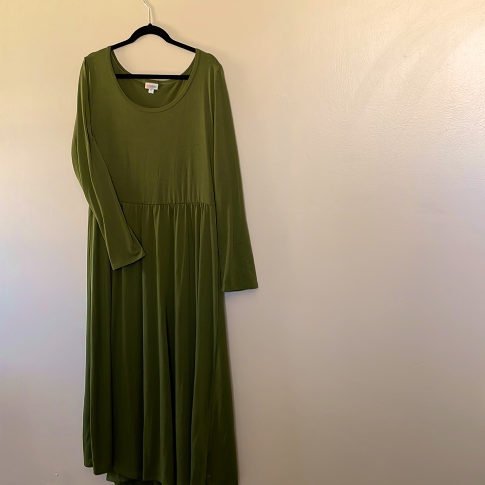 Lightly used Lularoe Ryan’s dress olive green.
